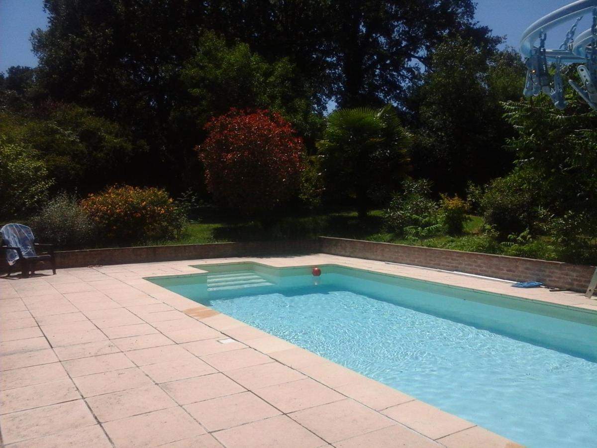 Gite Vacances Bosc D'Esquirol 4 Pers Escorneboeuf Luaran gambar